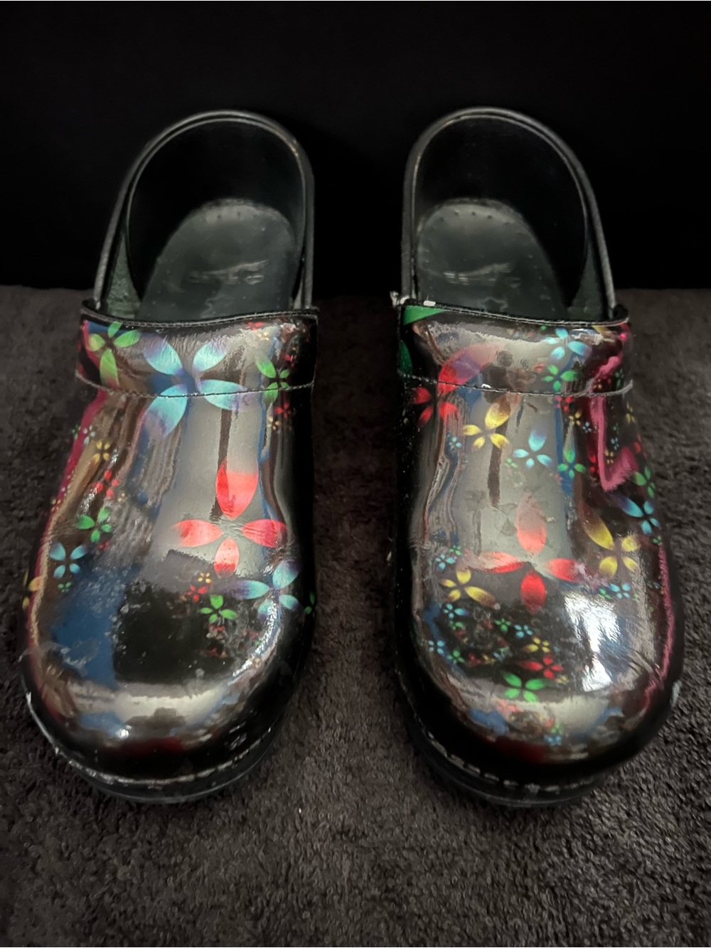 Dansko Glossy Clogs Size 39 (us 8)